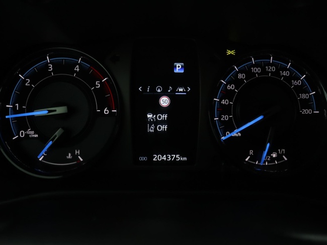 Toyota HiLux - 2.8 D-4D Xtra Cab Invincible