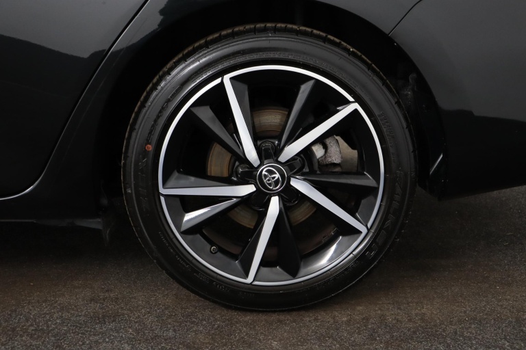 Toyota Auris - 1.8 Hybrid Executive 38