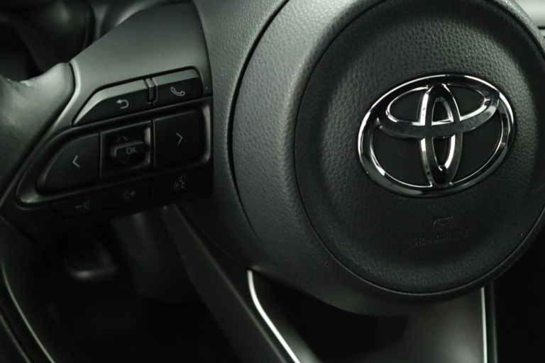 Toyota Yaris Cross - 1.5 Hybrid Dynamic 19