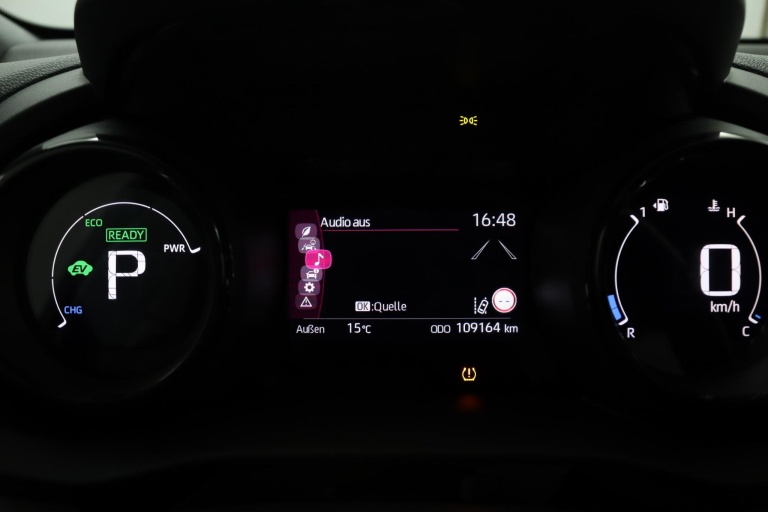 Toyota Yaris - 1.5 Hybrid Executive 46