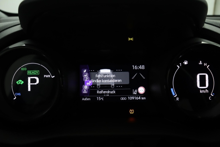 Toyota Yaris - 1.5 Hybrid Executive 49
