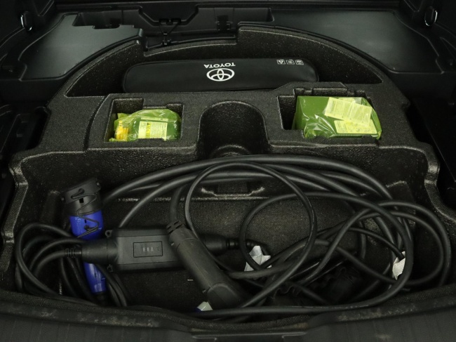 Toyota RAV4 - 2.5 Plug-in Hybrid AWD Bi-Tone Plus