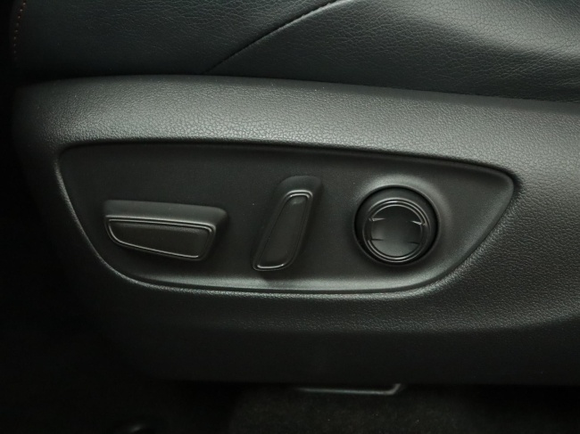 Toyota RAV4 - 2.5 Plug-in Hybrid AWD Bi-Tone Plus