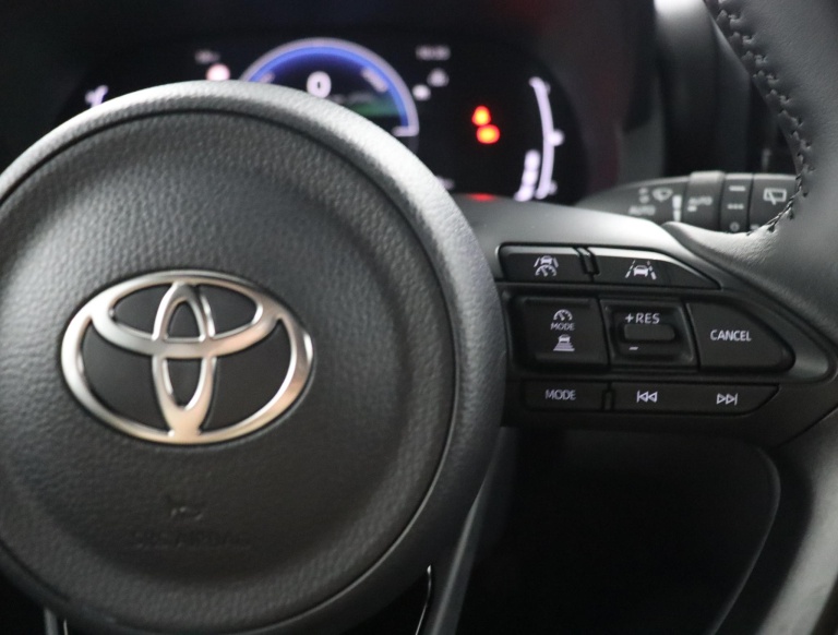 Toyota Yaris Cross - 1.5 Hybrid 130 Dynamic 21