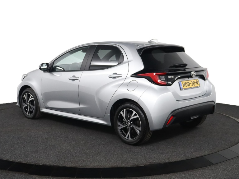 Toyota Yaris - 1.5 Hybrid 115 First Edition 12
