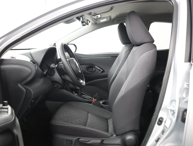 Toyota Yaris - 1.5 Hybrid 115 First Edition 17
