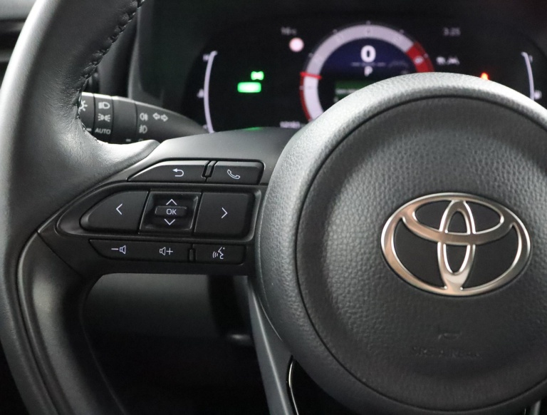 Toyota Yaris - 1.5 Hybrid 115 First Edition 19