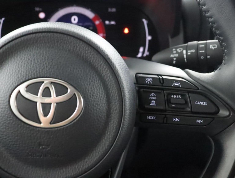 Toyota Yaris - 1.5 Hybrid 115 First Edition 21