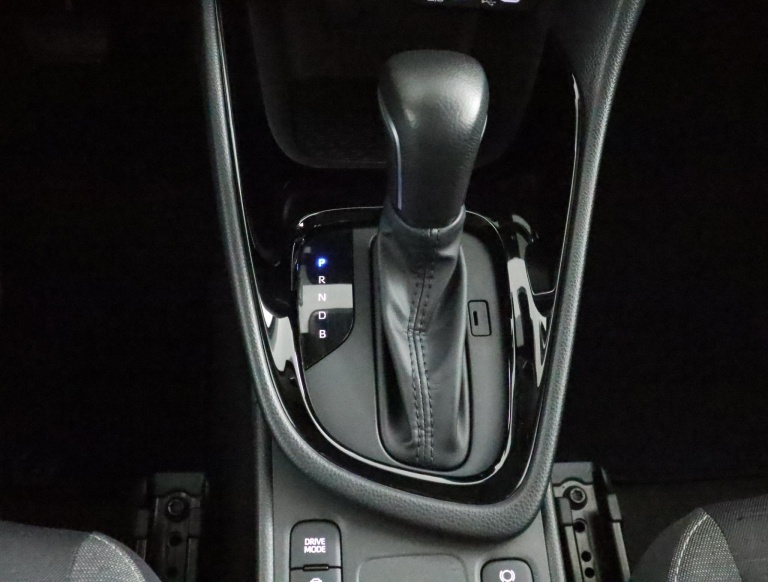 Toyota Yaris - 1.5 Hybrid 115 First Edition 26