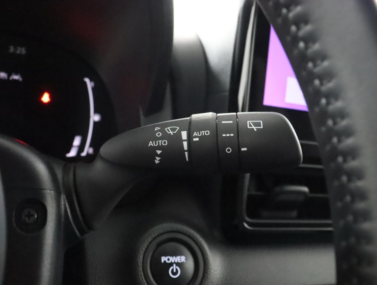 Toyota Yaris - 1.5 Hybrid 115 First Edition 31