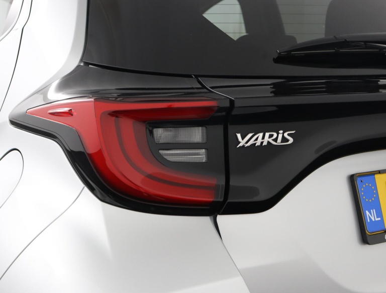 Toyota Yaris - 1.5 Hybrid 115 First Edition 42