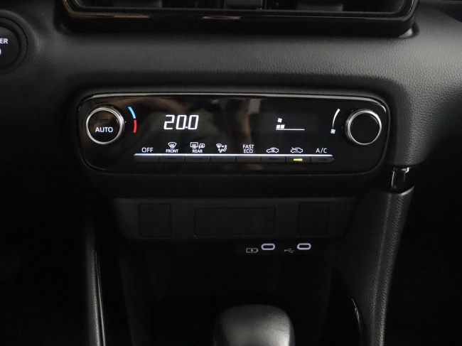 Toyota Yaris - 1.5 Hybrid 115 First Edition
