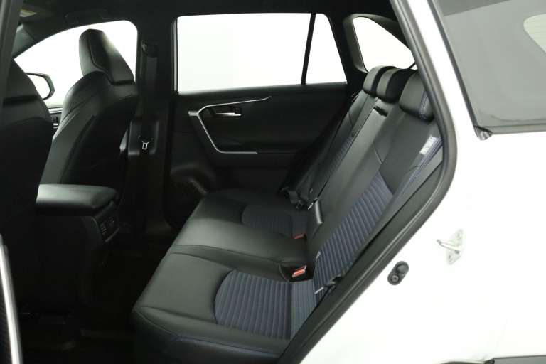 Toyota RAV4 - 2.5 Hybrid AWD Bi-Tone 18