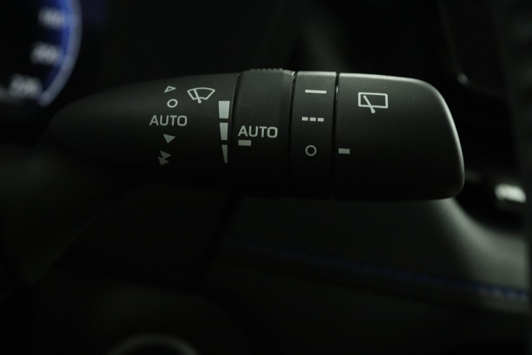 Toyota RAV4 - 2.5 Hybrid AWD Bi-Tone 31