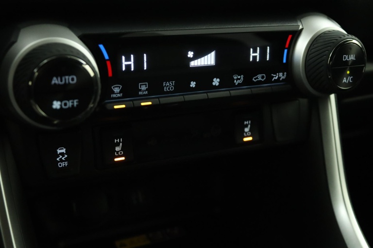 Toyota RAV4 - 2.5 Hybrid AWD Bi-Tone 7