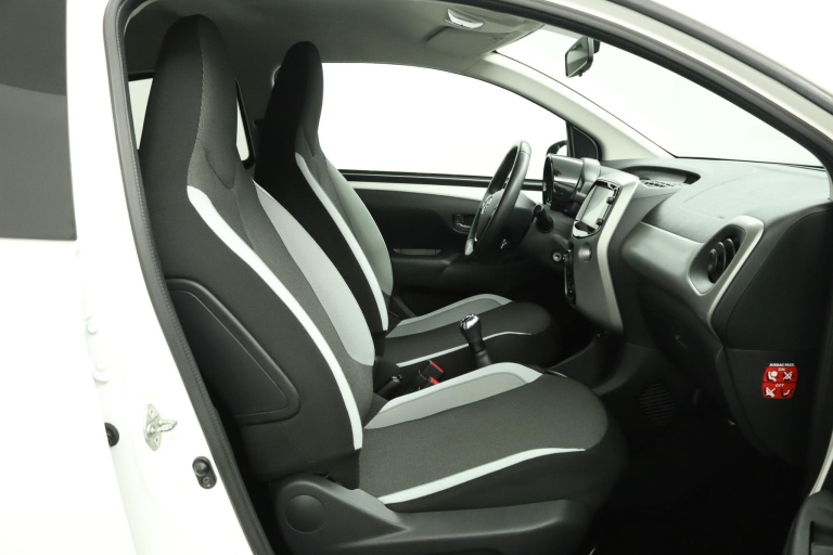 Toyota Aygo - 1.0 VVT-i x-sport 22