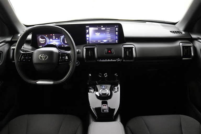 Toyota Urban Cruiser - Dynamic 61 kWh 12