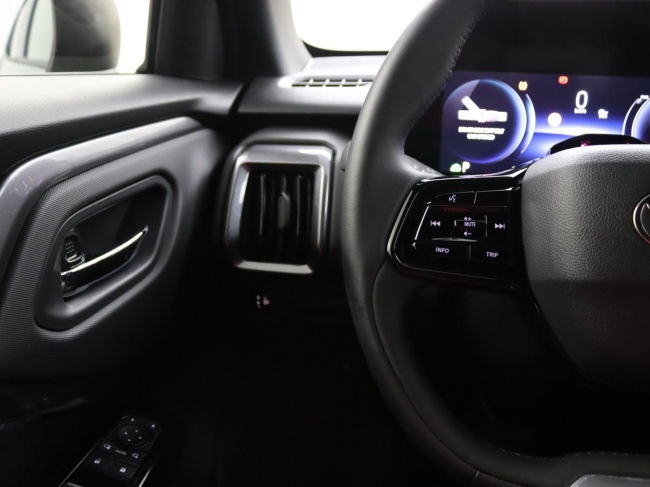Toyota Urban Cruiser - Dynamic 61 kWh