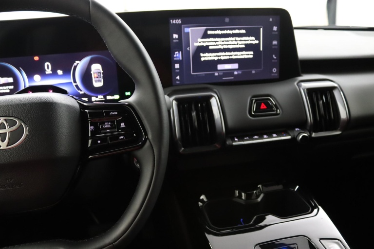 Toyota Urban Cruiser - Dynamic 61 kWh 18