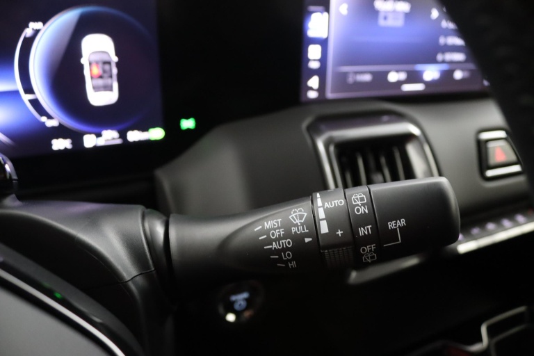 Toyota Urban Cruiser - Dynamic 61 kWh 26