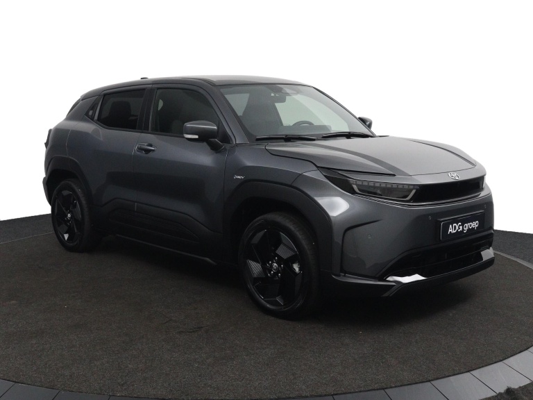 Toyota Urban Cruiser - Dynamic 61 kWh 3