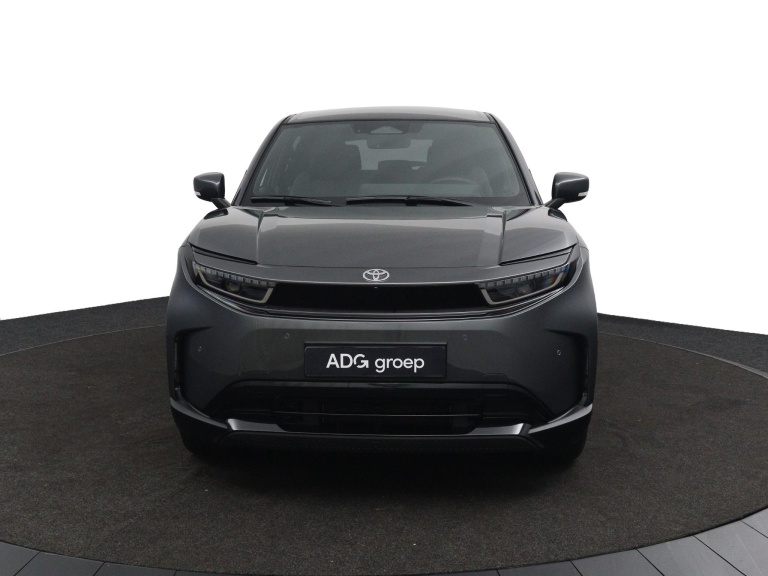 Toyota Urban Cruiser - Dynamic 61 kWh 6