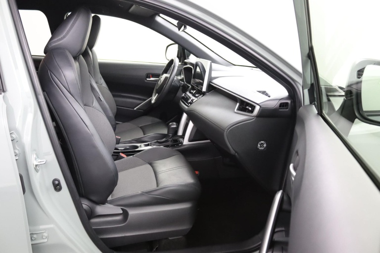 Toyota Corolla Cross - 2.0 High Power Hybrid First Edition 10