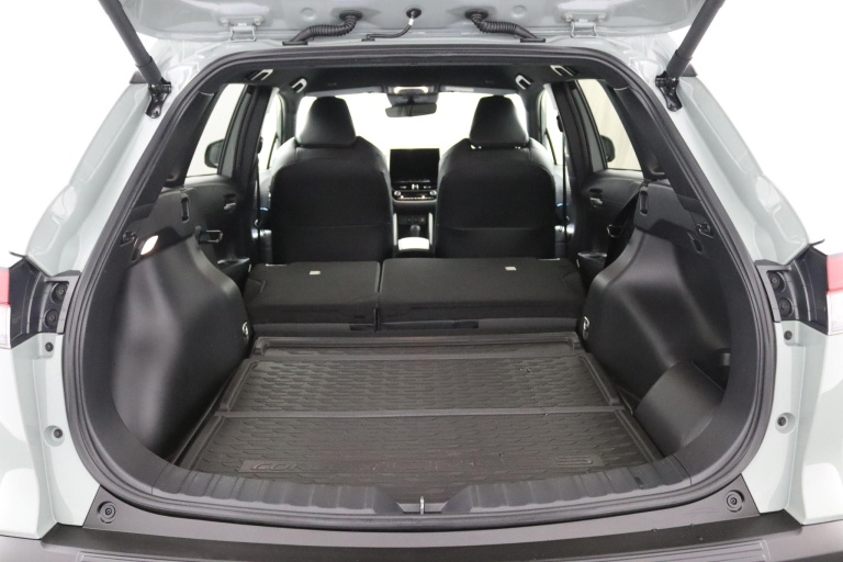 Toyota Corolla Cross - 2.0 High Power Hybrid First Edition 28