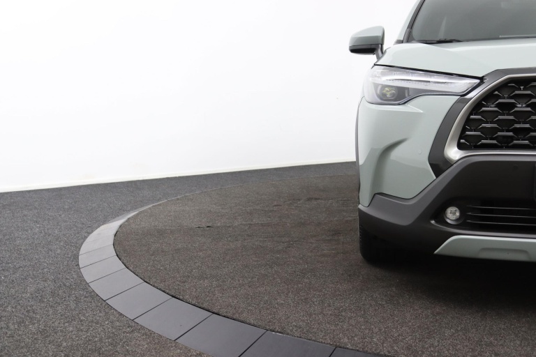 Toyota Corolla Cross - 2.0 High Power Hybrid First Edition 34