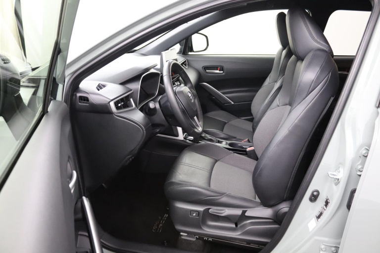 Toyota Corolla Cross - 2.0 High Power Hybrid First Edition 9