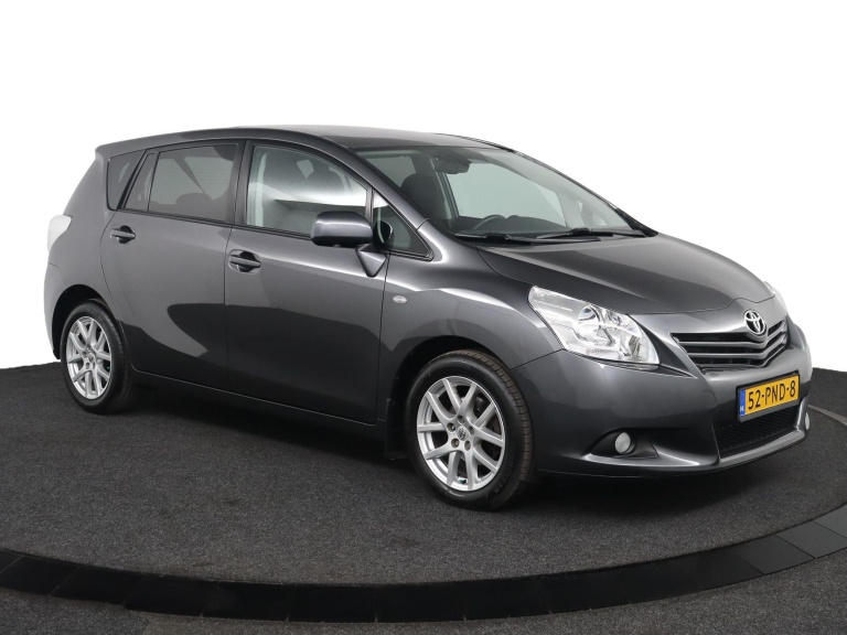 Toyota Verso - 1.8 VVT-i Dynamic Business Limited 14