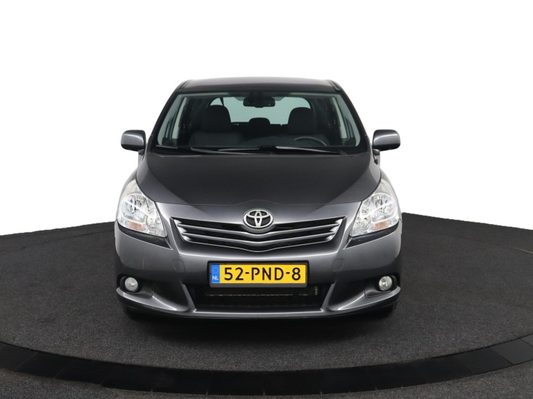 Toyota Verso - 1.8 VVT-i Dynamic Business Limited 16