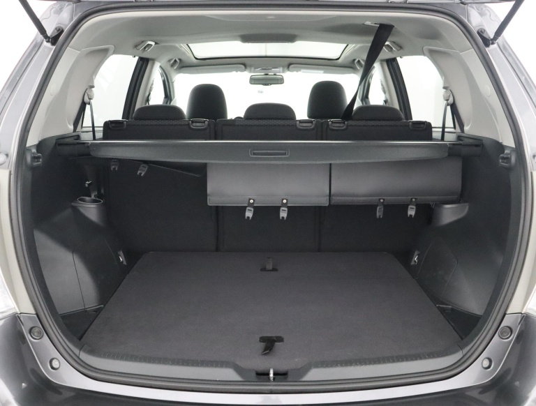 Toyota Verso - 1.8 VVT-i Dynamic Business Limited 23