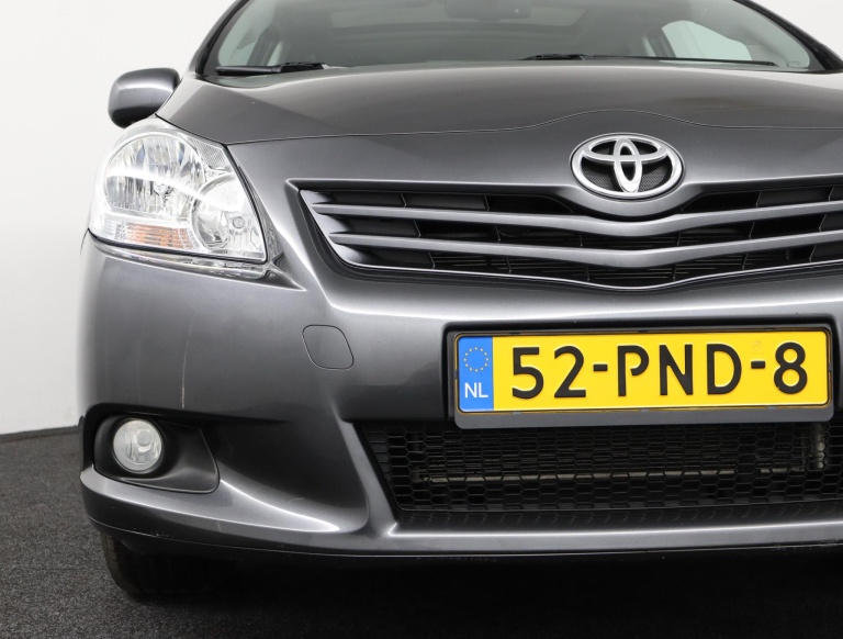 Toyota Verso - 1.8 VVT-i Dynamic Business Limited 39