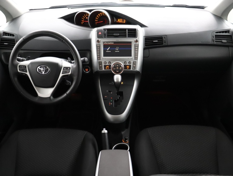 Toyota Verso - 1.8 VVT-i Dynamic Business Limited 4