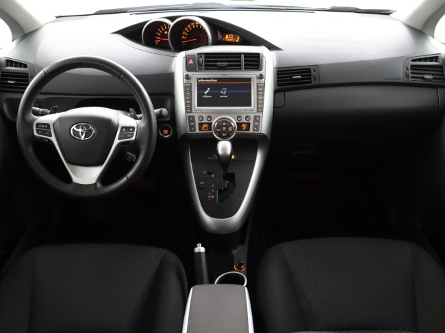 Toyota Verso - 1.8 VVT-i Dynamic Business Limited