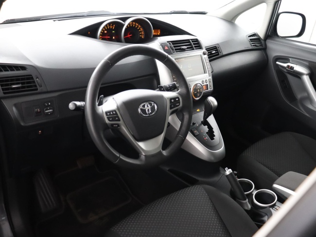 Toyota Verso - 1.8 VVT-i Dynamic Business Limited