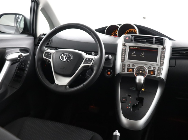 Toyota Verso - 1.8 VVT-i Dynamic Business Limited