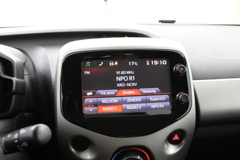 Toyota Aygo - 1.0 VVT-i x-play 12