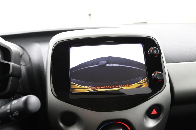 Toyota Aygo - 1.0 VVT-i x-play 13