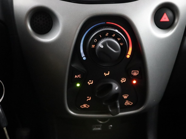Toyota Aygo - 1.0 VVT-i x-play