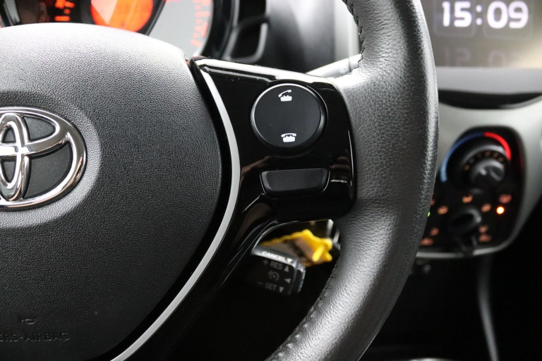 Toyota Aygo - 1.0 VVT-i x-play 17