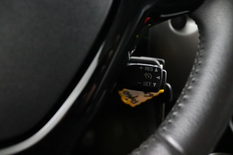 Toyota Aygo - 1.0 VVT-i x-play 18