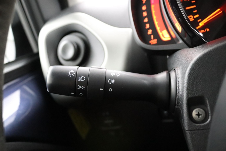 Toyota Aygo - 1.0 VVT-i x-play 19