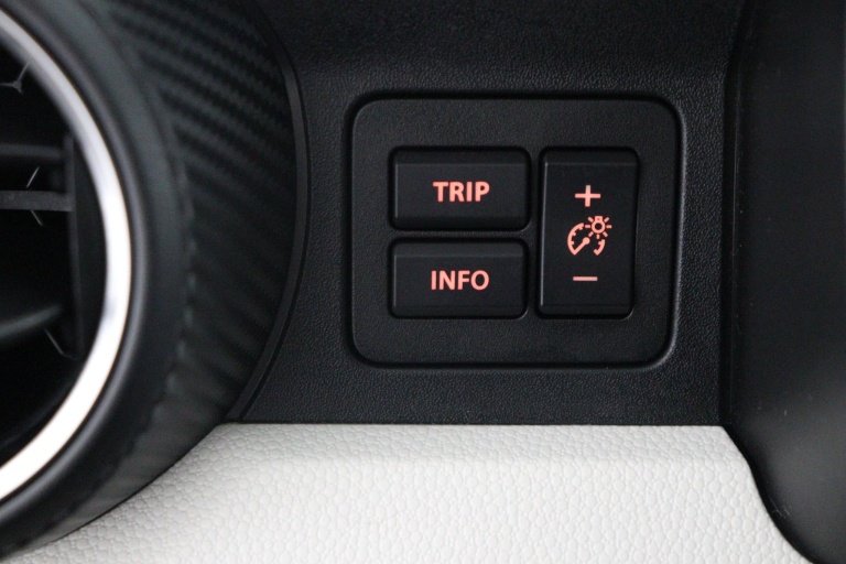 Suzuki Ignis - 1.2 Select Intro 43
