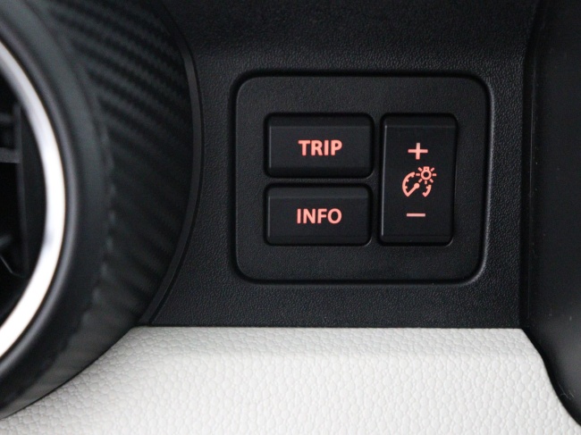 Suzuki Ignis - 1.2 Select Intro