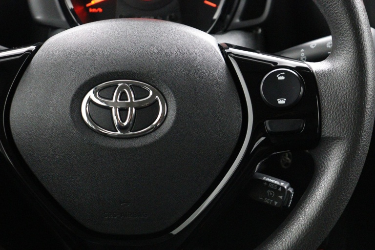 Toyota Aygo - 1.0 VVT-i x-fun 18