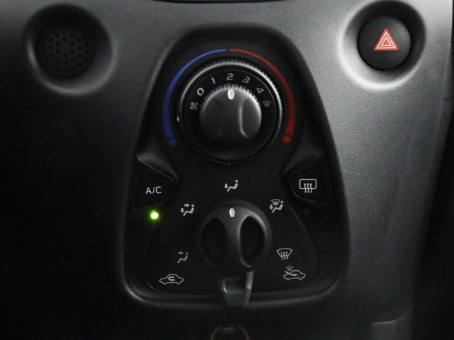 Toyota Aygo - 1.0 VVT-i x-fun