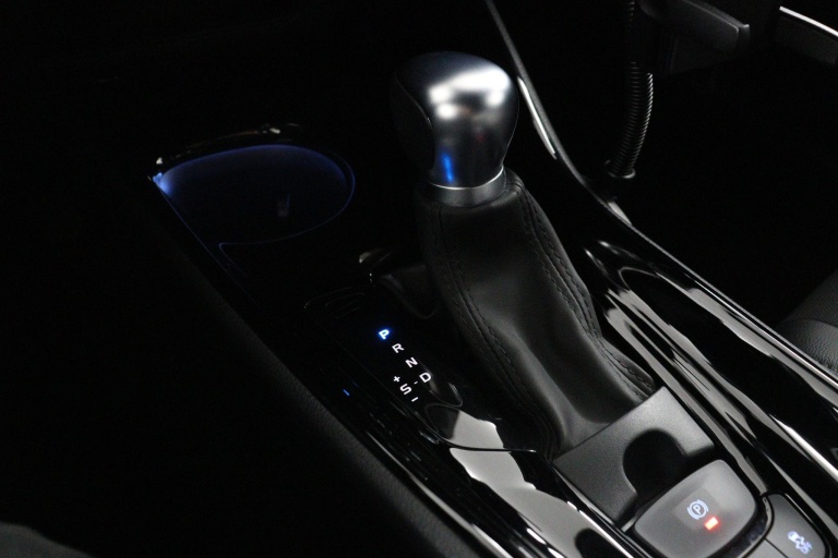 Toyota C-HR - 2.0 Hybrid Business Plus 27