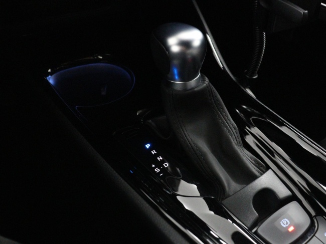 Toyota C-HR - 2.0 Hybrid Business Plus